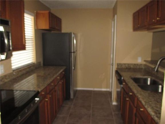 3rd image of 521 Nightshade Dr