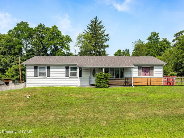 31 Lower Hilltop Rd, Berwick, PA 18603