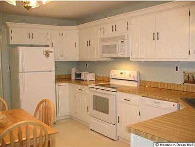4th image of 35 Eastport Ct