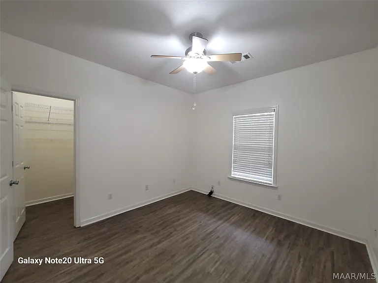 77 Groves Ln — Photo 33