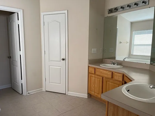 30513 Randall Manor St — Photo 8