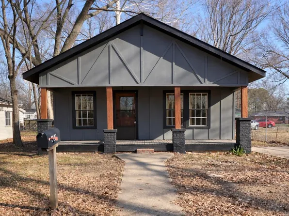 402 N Morrill St, Morrilton, AR 72110