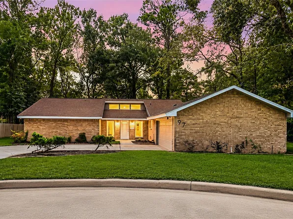 97 April Wind Dr S, Montgomery, TX 77356
