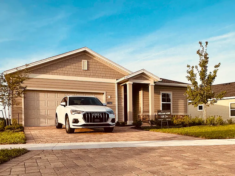 2760 Seasons Rd — Photo 2