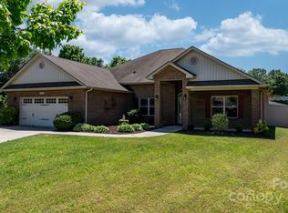 108 Wake Ct, Statesville, NC 28677