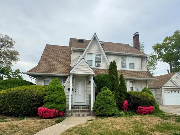 1 Allen St Floor 1, Lynbrook, NY 11563