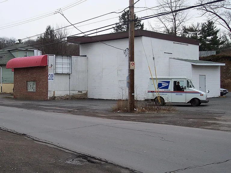 625 Main Rd — Photo 2