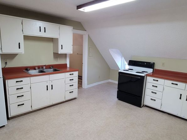 1021 Bemidji Ave N APT 1