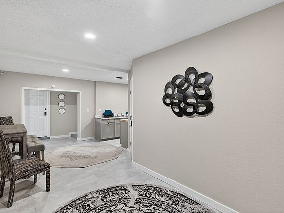 5th image of 1941 Brown Rd