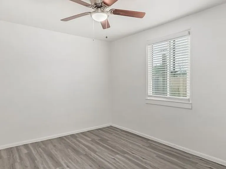 4121 N 33rd Dr — Photo 17