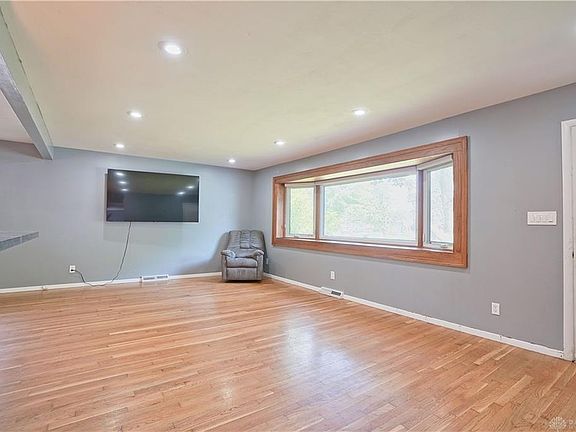 3rd image of 2332 Whitlock Pl