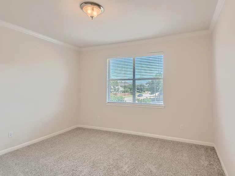 3822 Remington Rd — Photo 9