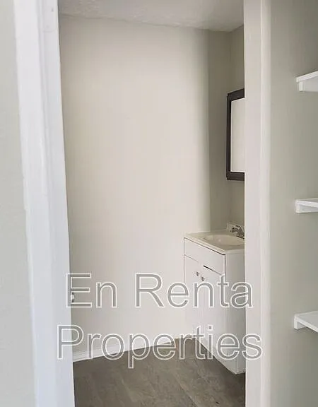 1217 Clinton Ave — Photo 12