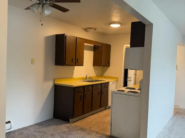 2715 W Willow St APT 5, Lansing, MI 48917