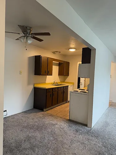 2715 W Willow St #5 Photo 1