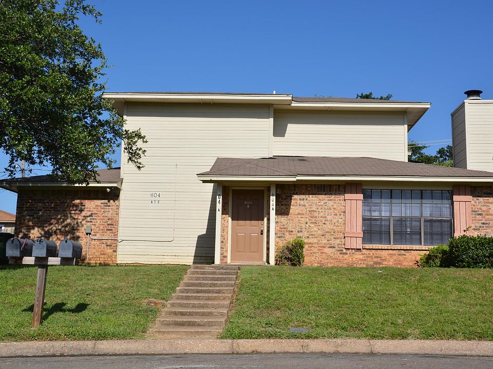 1st image of 604 Starlinda Ct APT A