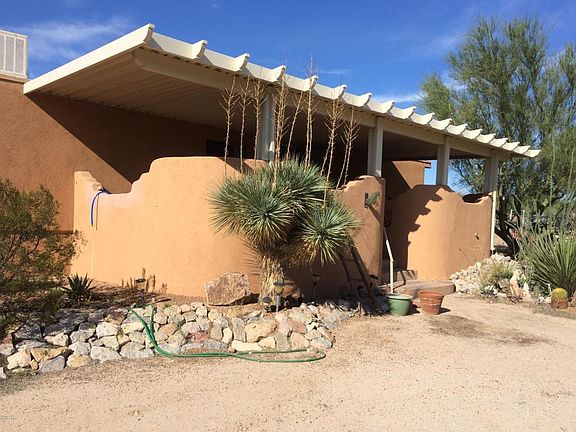 3rd image of 10880 N Coyote Ln