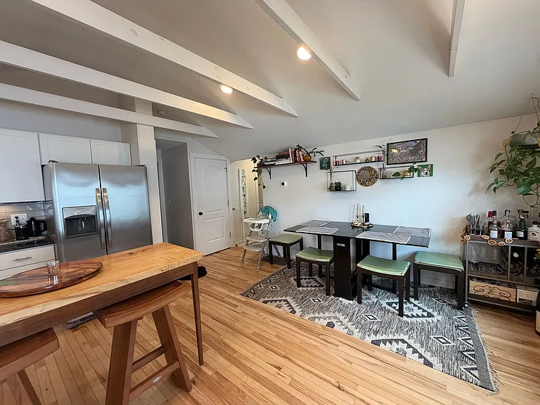 320 1/2 Meade Ave — Photo 18