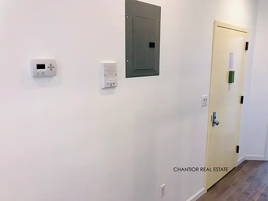 Rented by Chantior Real Estate LLC | media 11