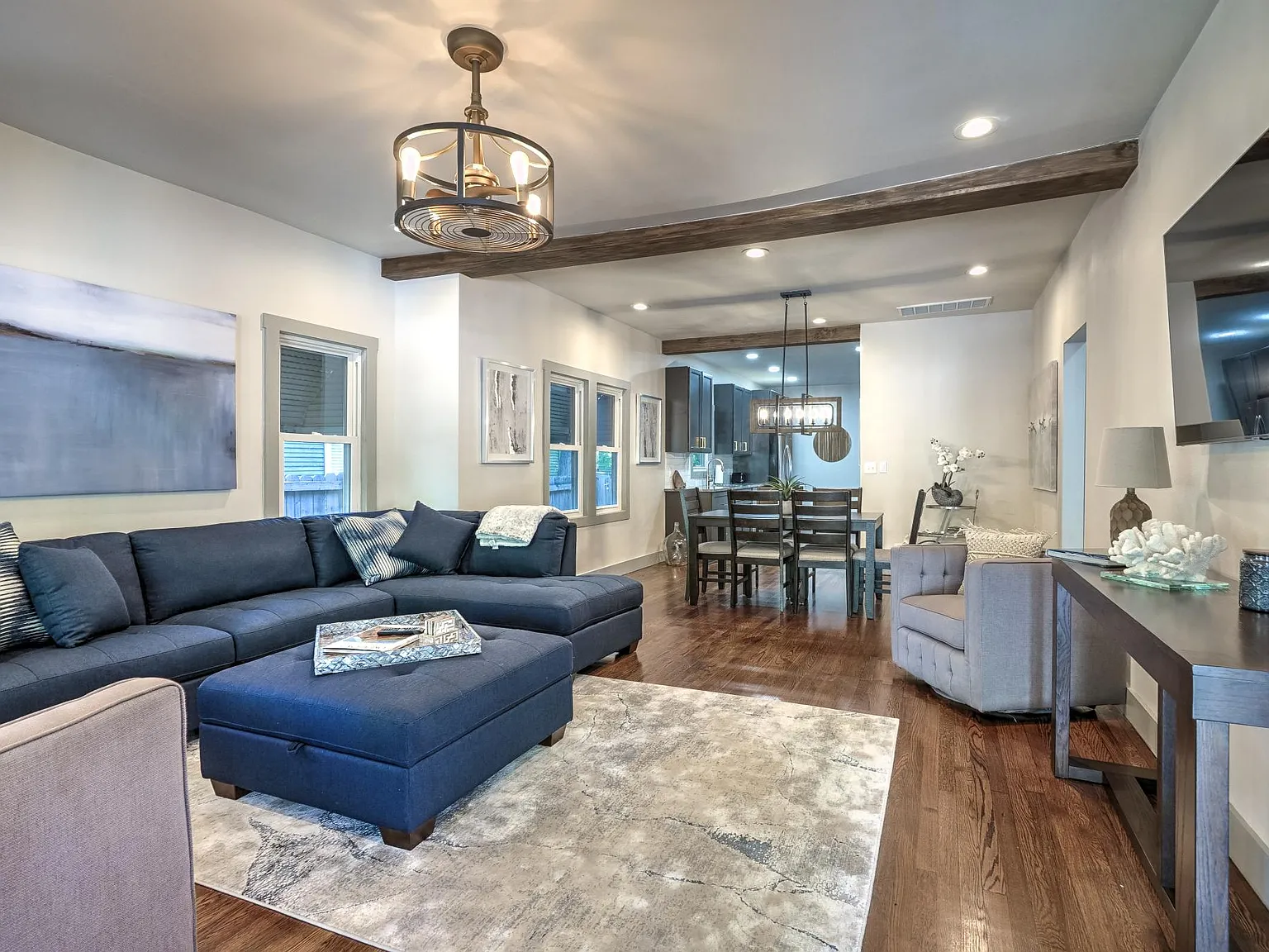 3 bed, 1470 sqft, $3,300 — Photo 3