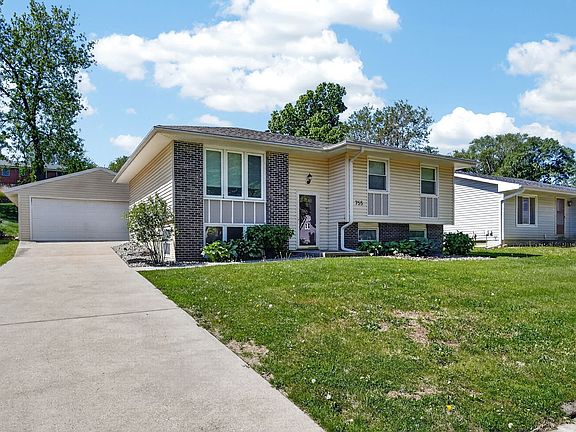 2nd image of 755 Terrace Dr