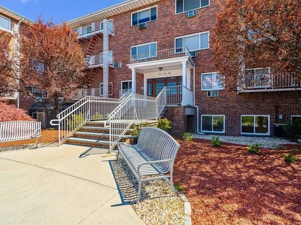 838 Pelhamdale Avenue #3P, New Rochelle, NY 10801