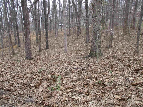 S Wild Hickory St, Paoli, IN 47454
