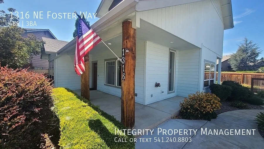 4 bed, 2394 sqft, $2,400 — Photo 2