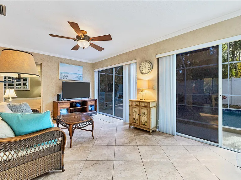 521 Beach Park Blvd — Photo 17