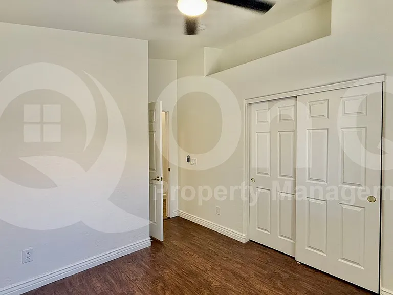 3242 E Bonanza Rd — Photo 9
