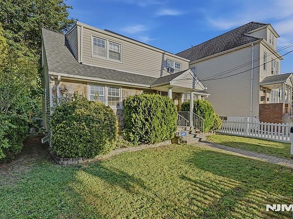 2nd image of 11 Raritan Avenue