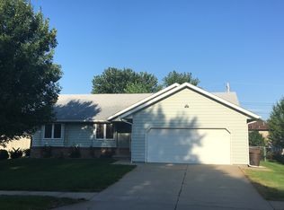 1322 13th Ave, Kearney, NE 68845