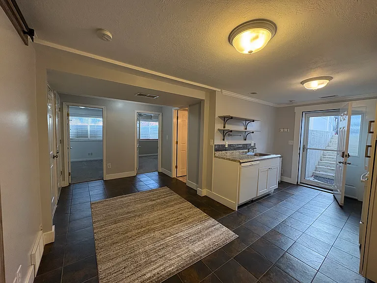 9731 S 3065 W — Photo 5