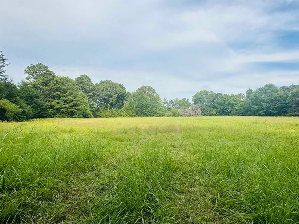 244 N Maple St, Adamsville, TN 38310