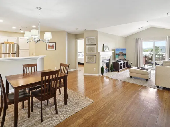 1100 Quaker Hill Dr APT 423, Alexandria, VA 22314