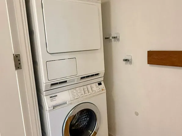 230 Riverside Drive image 10 of 15