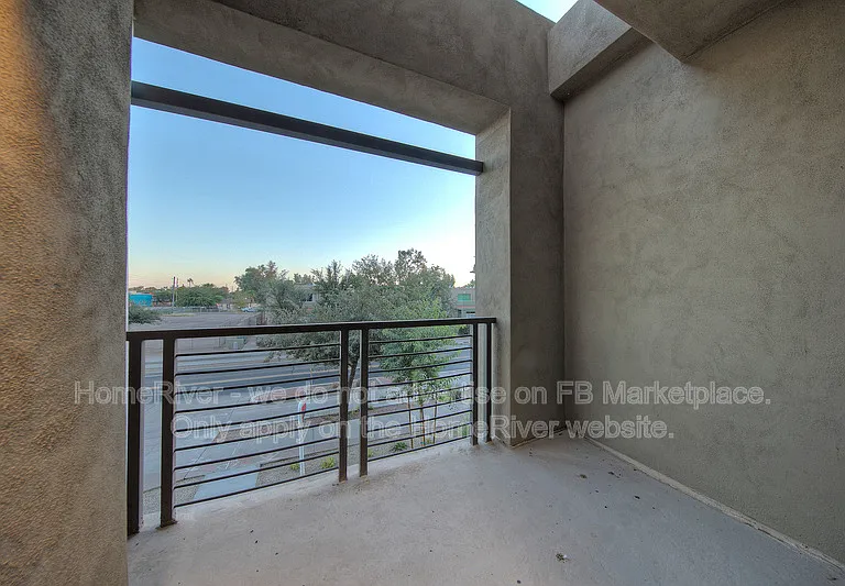 1000 W 5th St #1014 — Photo 4