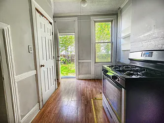 Rented by RELEASE NY