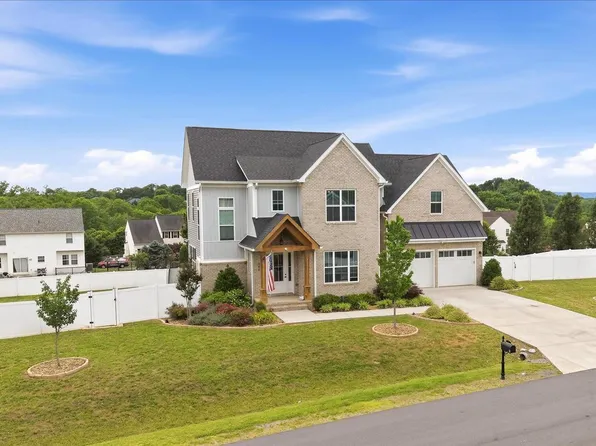 347 Moonstone Dr, Kearneysville, WV 25430