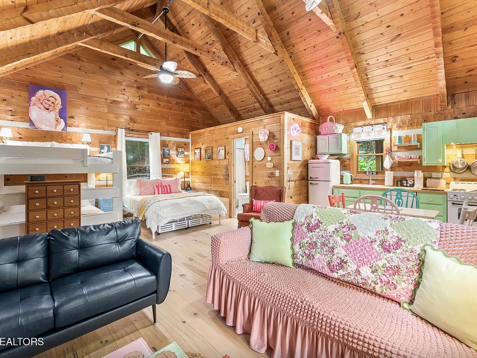 1st image of 2005 Spotted Fawn Way