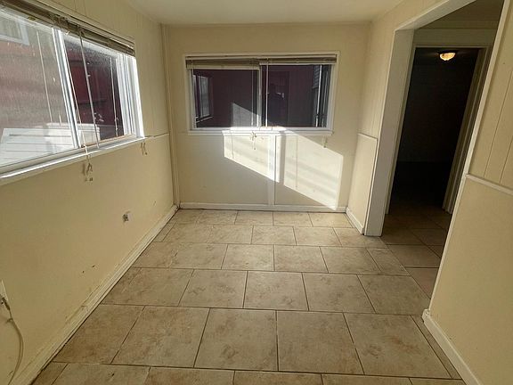 4th image of 4183 Euclid Ave #1/2