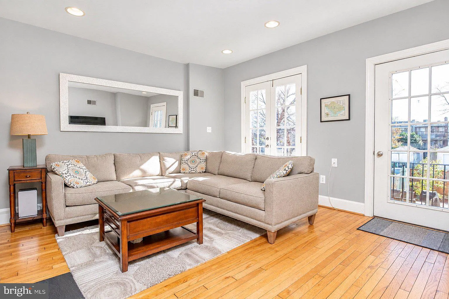 3 bed, 2.5 bath, 2295 sqft, $3,600 — Photo 3