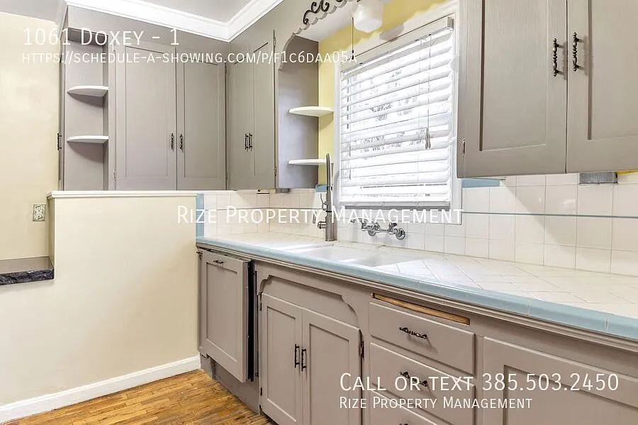 Cozy 2-Bedroom Duplex Near Mountains & City Life — Photo 4