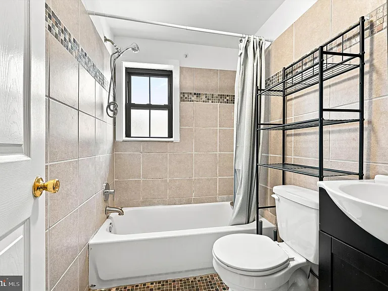 934 New Market St #2 — Photo 7