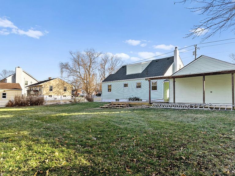 Listing photo 4