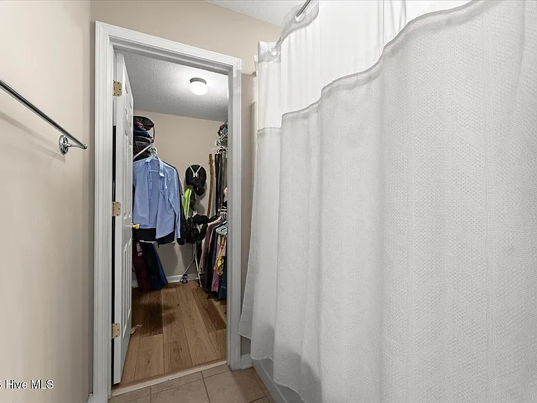119 Grove Landing Ct — Photo 18