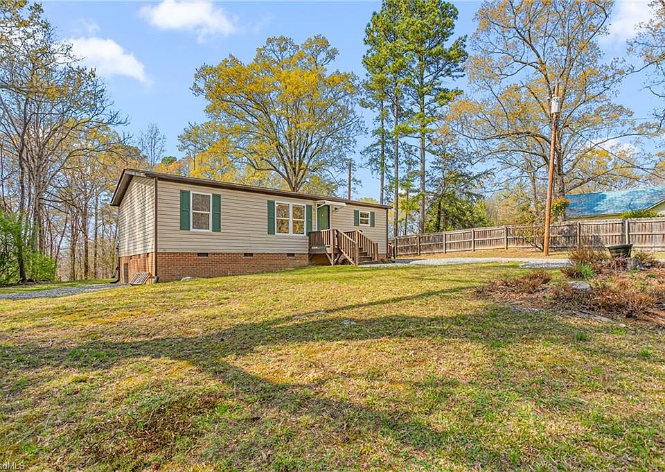 1st image of 2234D Basil Holt Rd