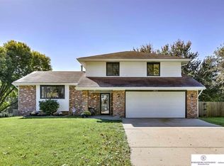 12915 Southdale Dr, Omaha, NE 68137