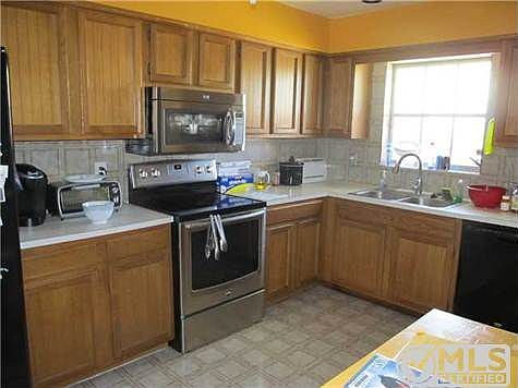 3rd image of 1470 SW 25th Way E APT D