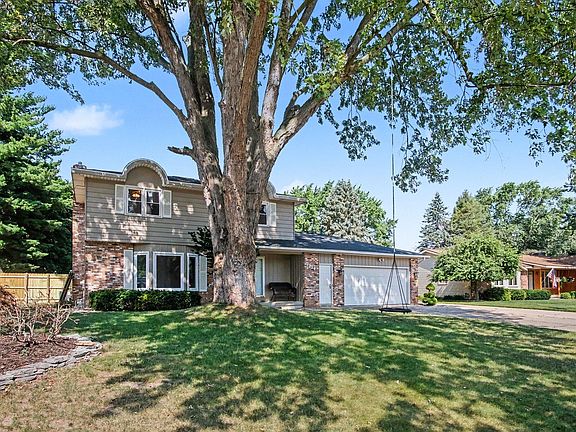 4th image of 8229 Mellowwood Dr